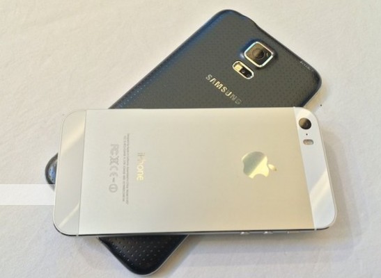 Samsung Galaxy S5 iPhone 5S