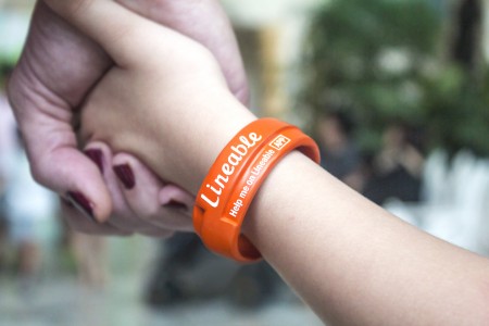 Lineable : le bracelet qui surveille vos enfants
