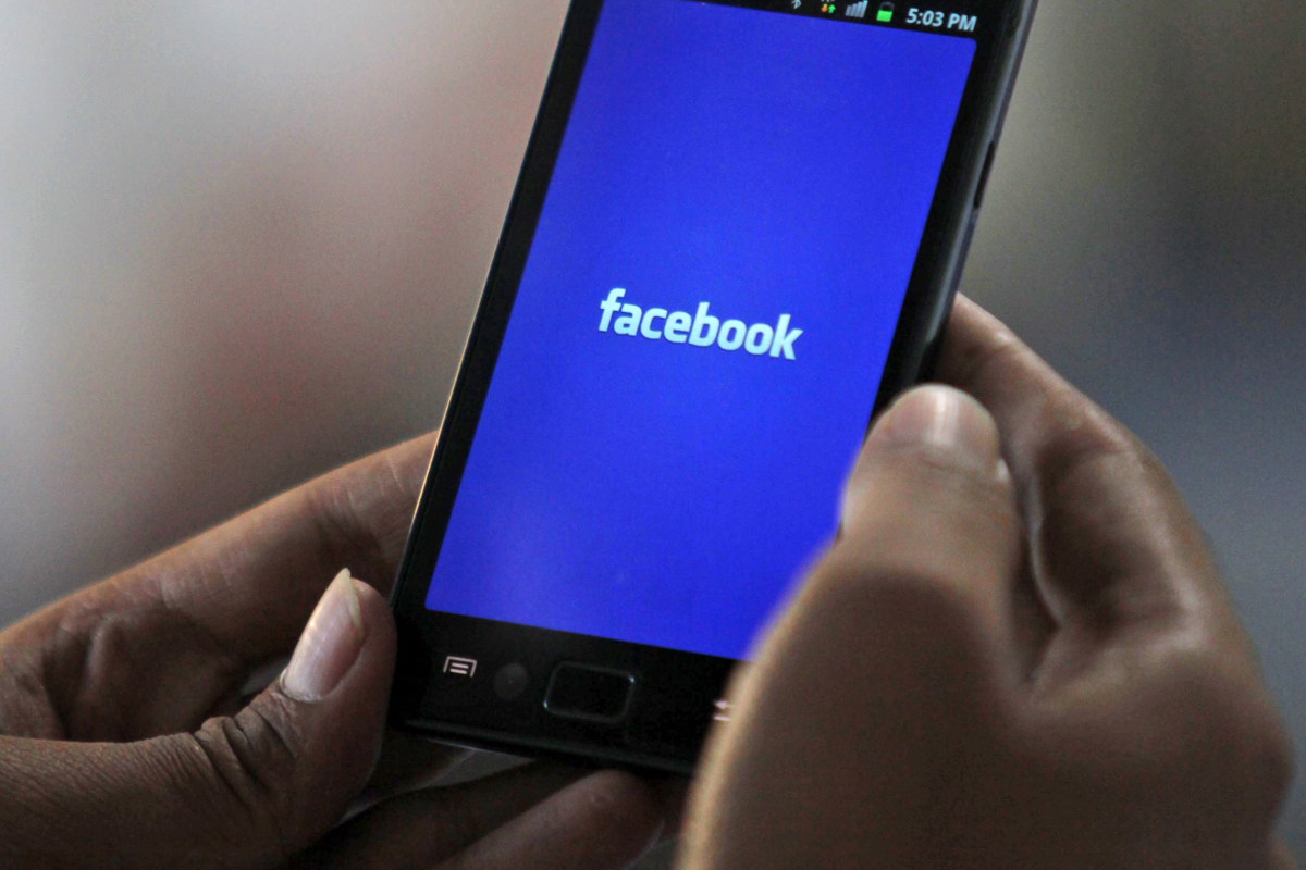 Facebook : l'application Android surveille vos appels !