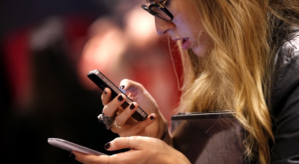 Les ados américains communiquent plus par SMS que par conversation orale