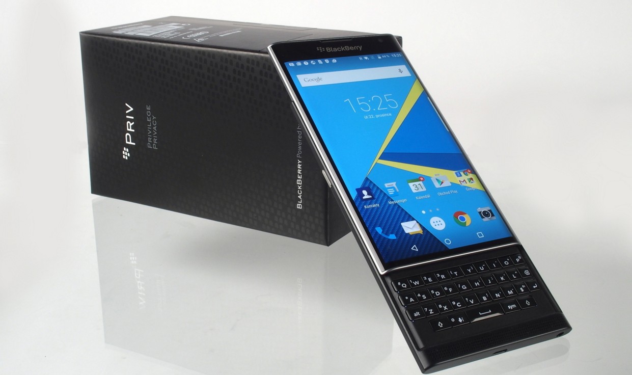 Почему греется blackberry priv