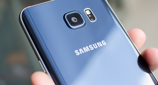 Samsung Galaxy S7 Edge photo