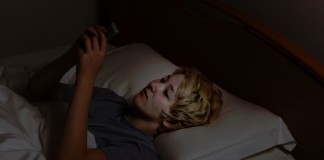 Smartphone au lit