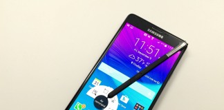 Samsung Galaxy Note 4 fond blanc