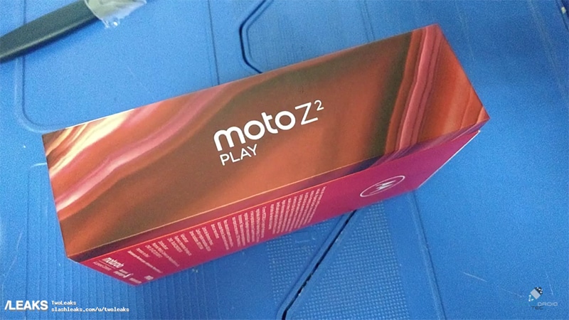 moto-z2-play-unboxing-3