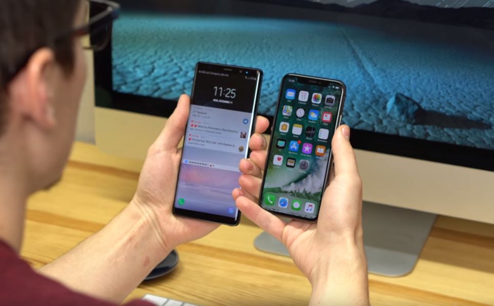 Samsung Galaxy Note 8 vs iPhone X Face ID scanner d'iris