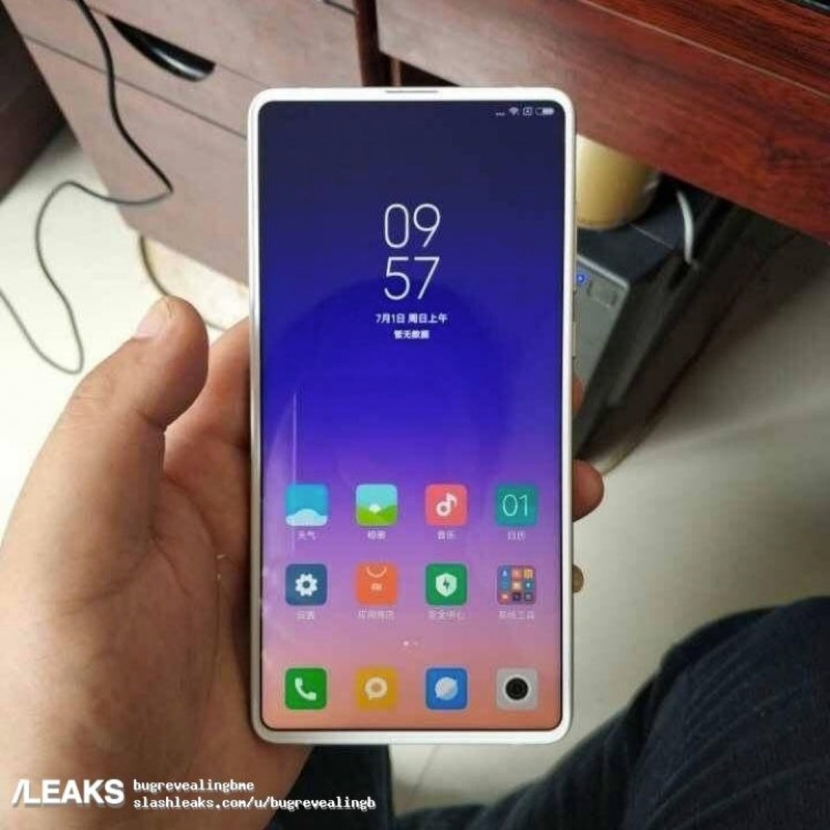Le Xiaomi Mi Mix 3 blanc en balade sur la toile