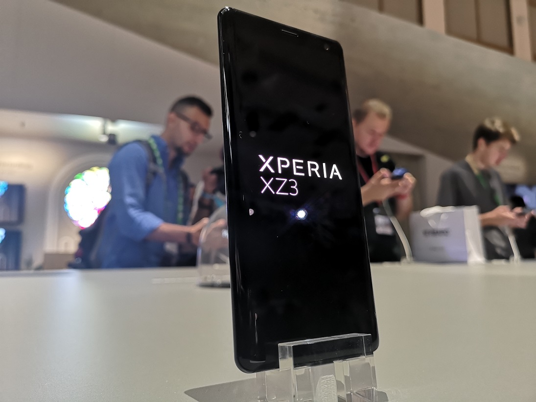 [ Prise en main IFA 2018 ] Sony Xperia XZ3 : enfin un solide concurrent ?