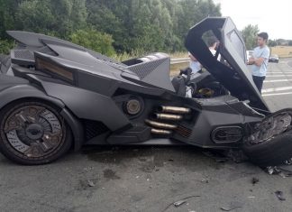 Insolite : le « Batmobile » a eu un accident dans le Nord